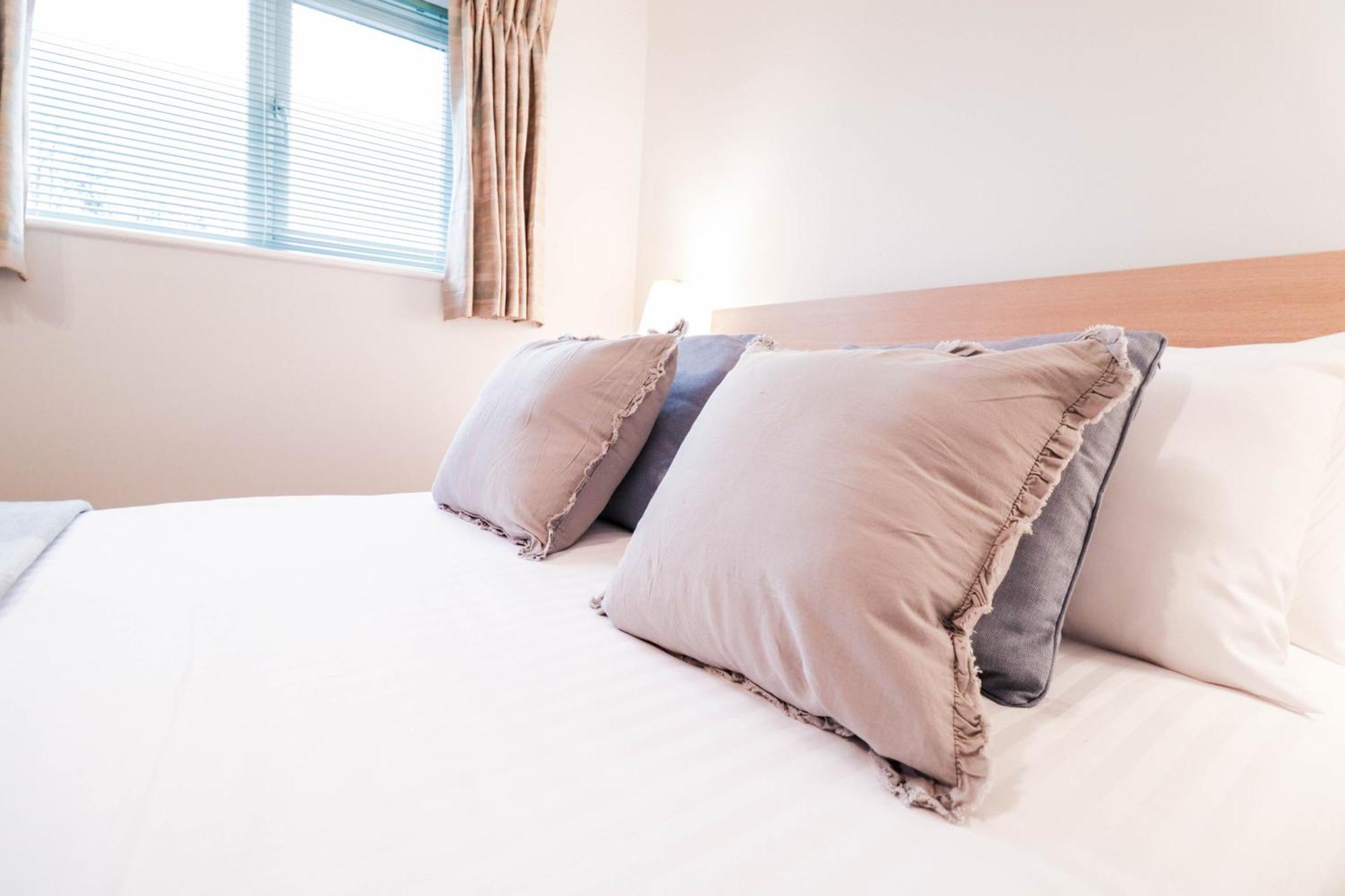 Bright And Spacious Contractor House L Parking! Borehamwood Eksteriør bilde