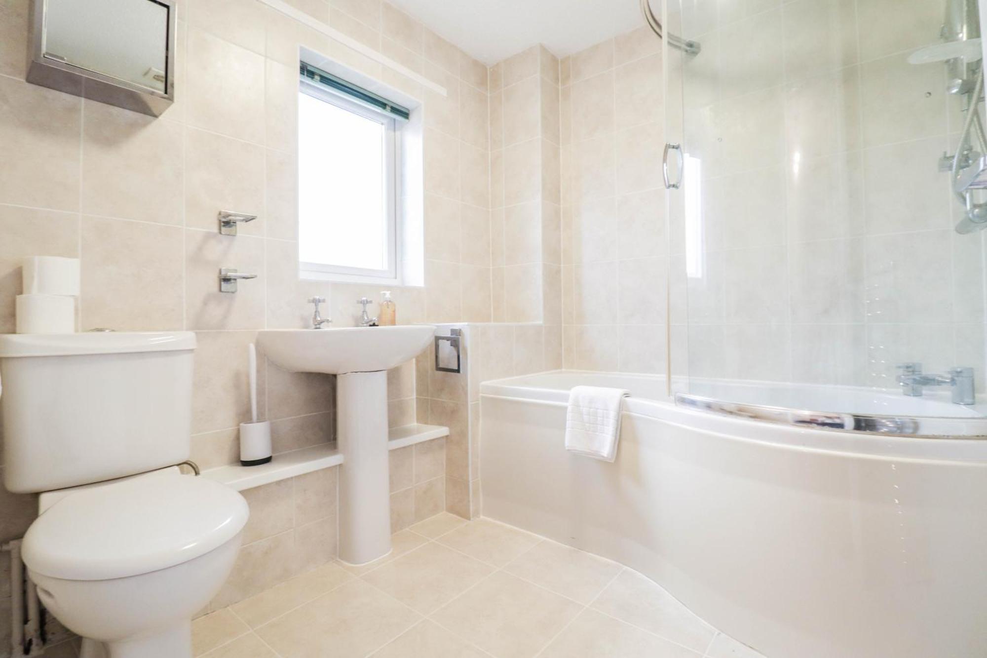 Bright And Spacious Contractor House L Parking! Borehamwood Eksteriør bilde