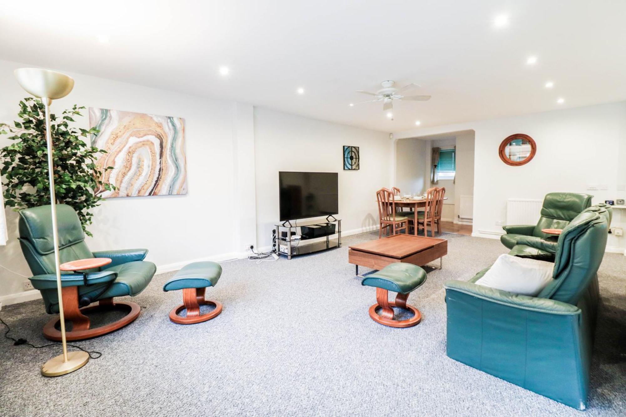 Bright And Spacious Contractor House L Parking! Borehamwood Eksteriør bilde